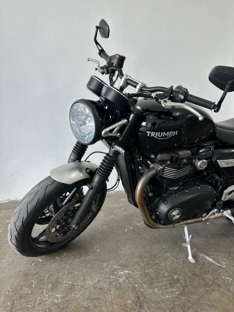 TRIUMPH 1200 SPEED TWIN