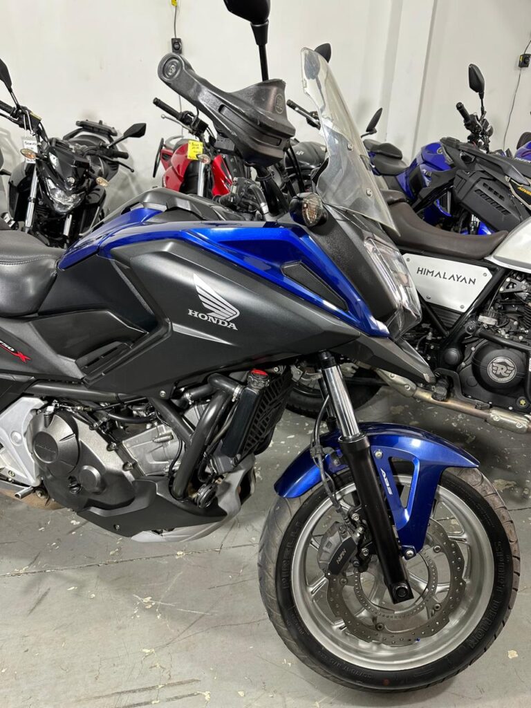 Honda, NC 750, azul.