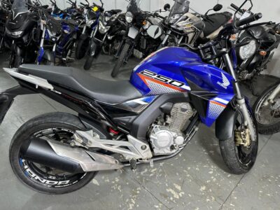 CB TWISTER, 250. Azul