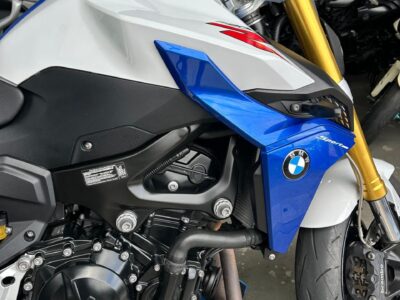 BMW F 900 R SPOT PLUS