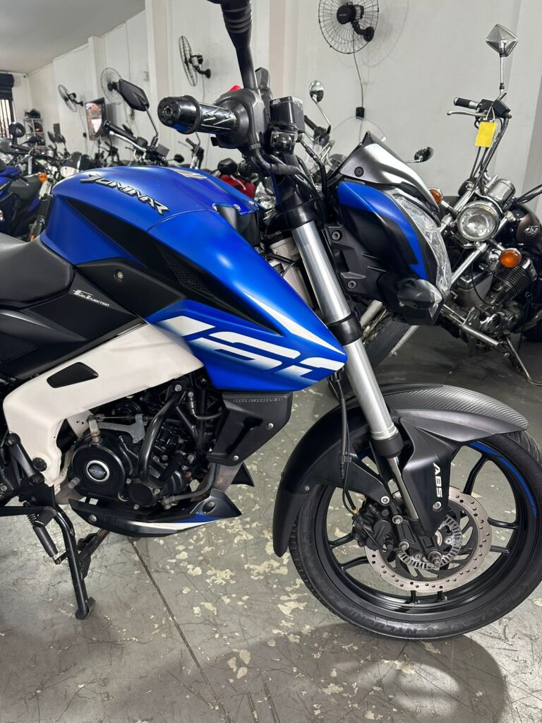 Bajaj Dominar 160 – 2023/2024