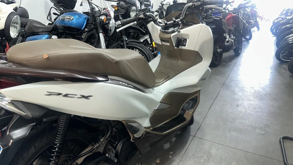 HONDA PCX 150 DLX 2021
